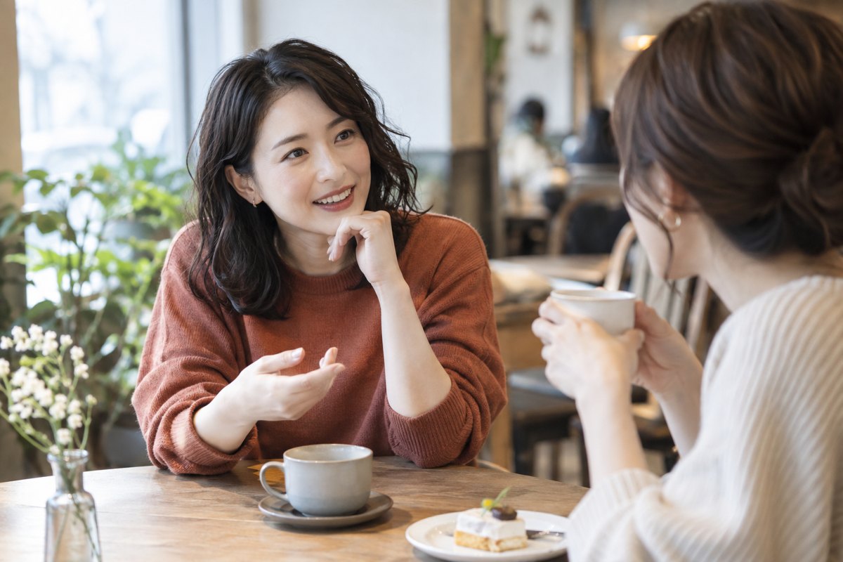 相談の目的を友人へ伝える女性