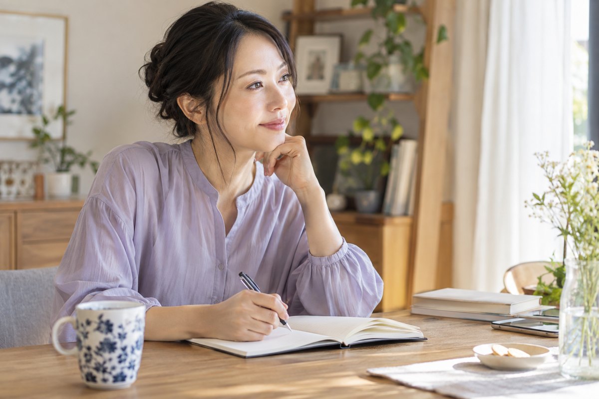 相手との関係を振り返る女性