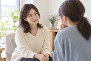 相談相手へ気持ちを話す女性